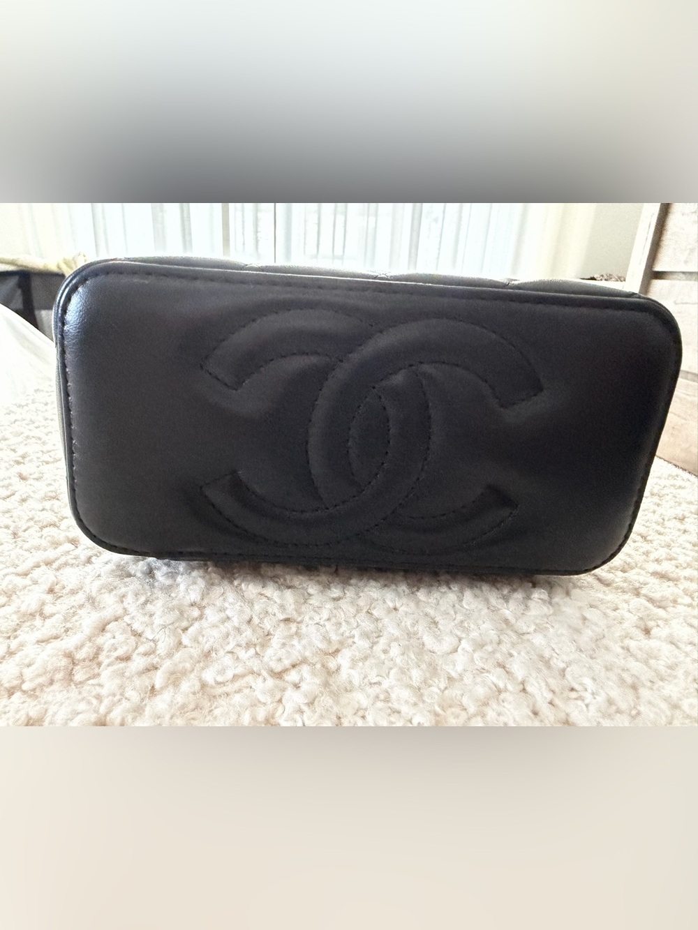 CHANEL Small Top Handle Vanity- PRICE FIRM$$ - Picture 2 of 7
